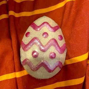 Mystery egg bath bombs from twisted allure
